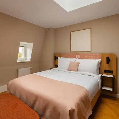 Limehome Holstentor Lägenhetshotell Lübeck